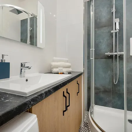 Апартаменты Comfortable In By Renters *